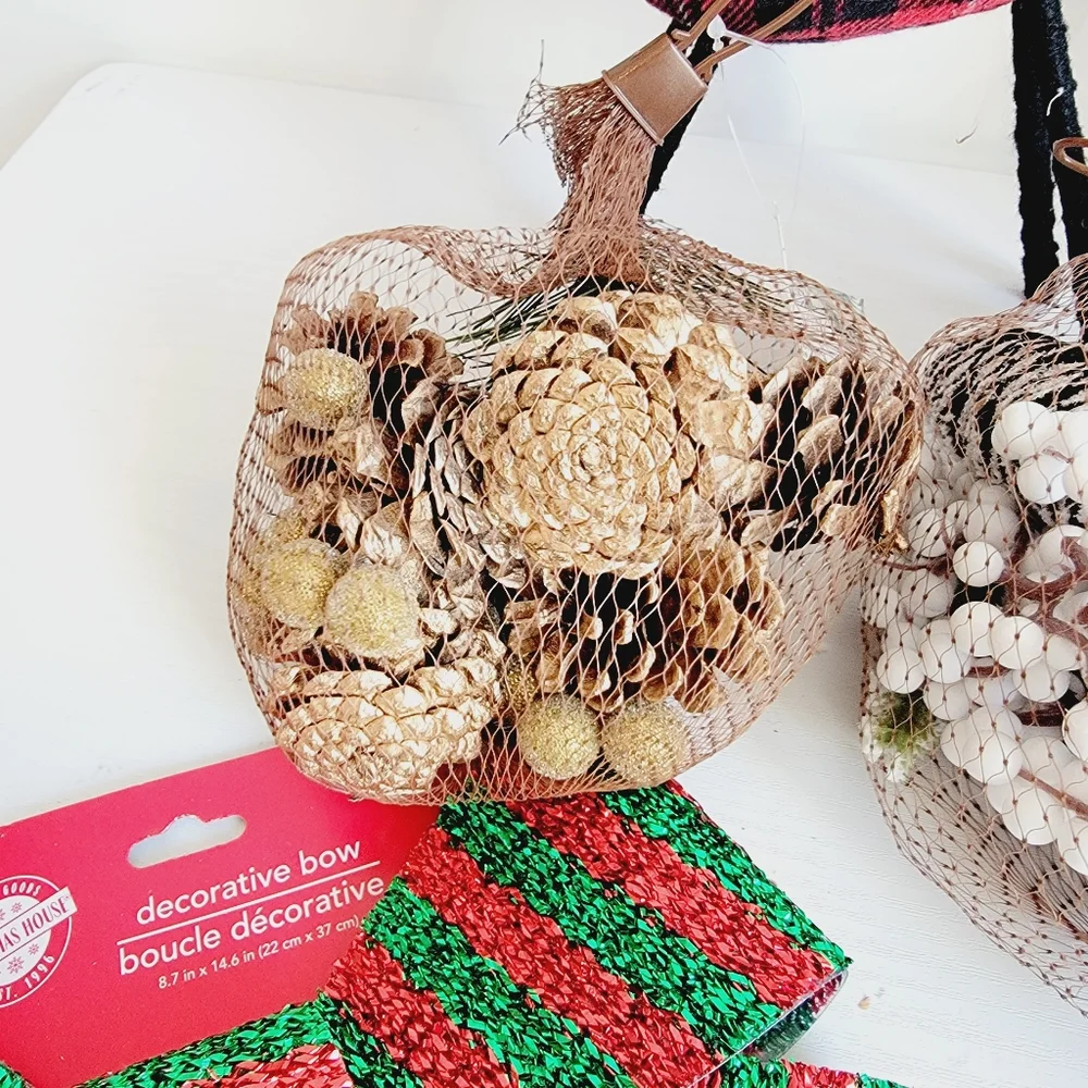 NWT Refillable Christmas Advent Calendar and Holiday Decor 8 Item Bundle - Picture 6 of 13